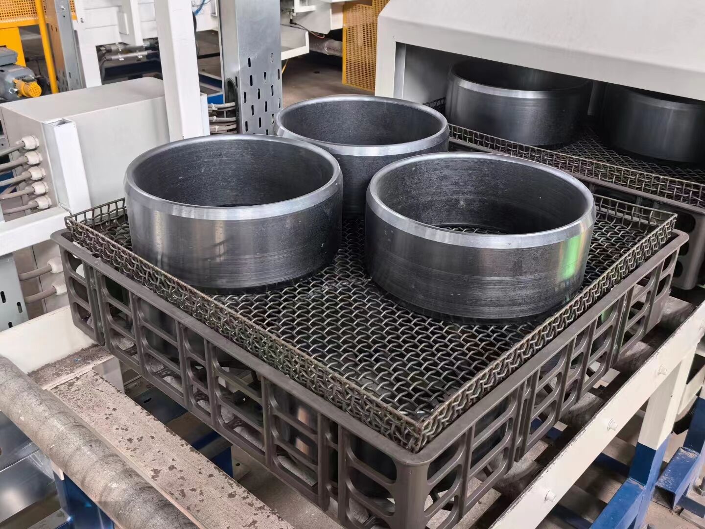  QDY bearing salt bath mapei line quenching equipment 3.jpg